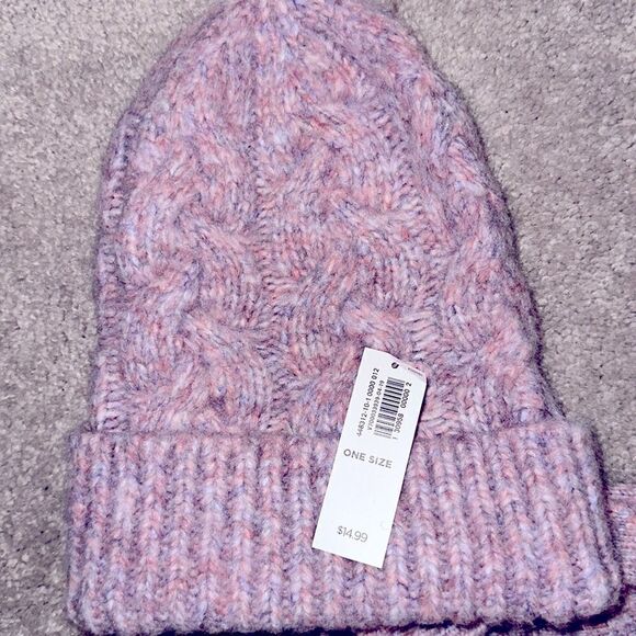 Old Navy Beanie and Gloves! - Picture 7 of 8